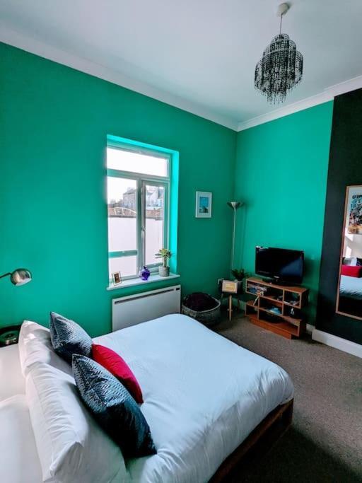 Central Brighton Studio By The Beach Bagian luar foto